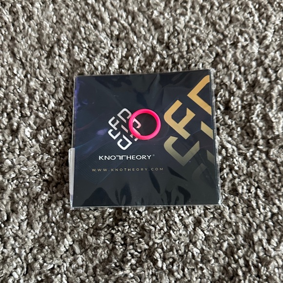 Knot Theory Comfort Fit, Neon Pink 4mm Size 5 NWT silicone ring - Picture 2 of 4